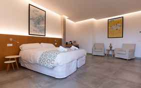 Die Junior-Suite (2 Zustellbetten + Babybett möglich)